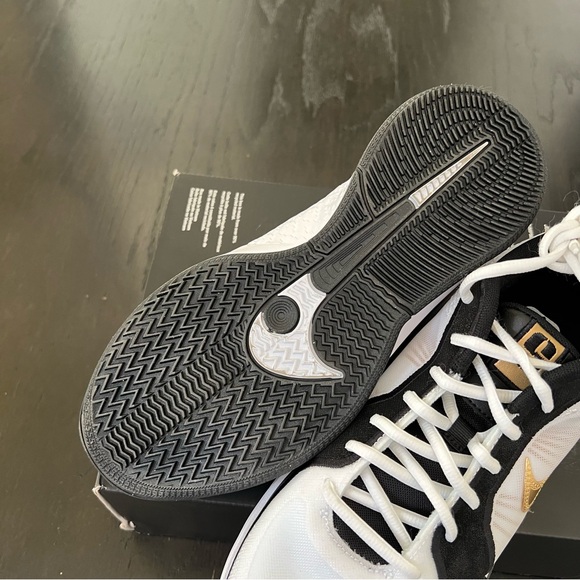 ✔️New✔️ NIKE Sabrina 2 KC GS Gold Quest - Picture 4 of 10